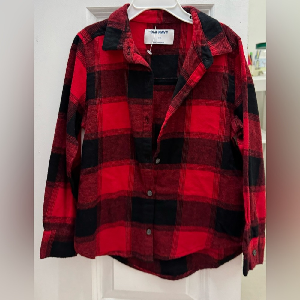 Old Navy girl shirt, never used
